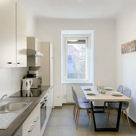 Apartment Lend - Design 1 *